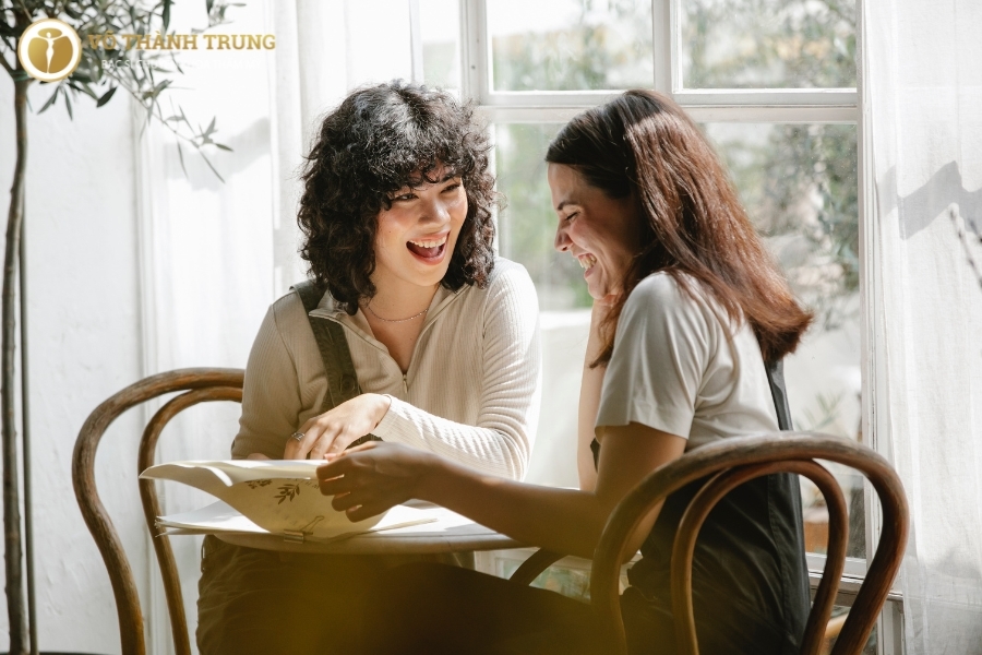 Người có 2 mắt cách xa nhau thường sống tích cực, tự do và phóng khoáng Người có 2 mắt cách xa nhau thường sống tích cực, tự do và phóng khoáng