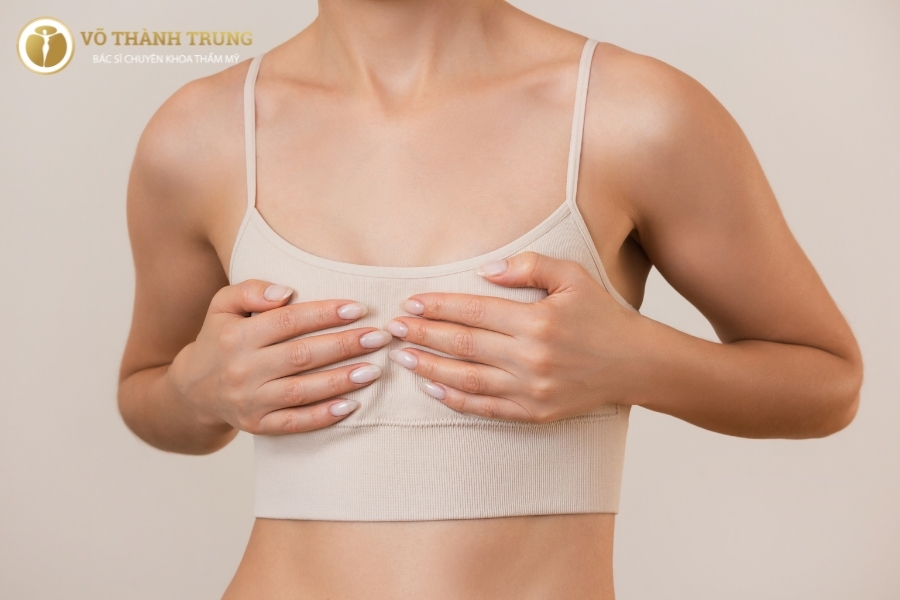 Ngực lép ảnh hưởng phần lớn đến yếu tố thẩm mỹ Ngực lép ảnh hưởng phần lớn đến yếu tố thẩm mỹ